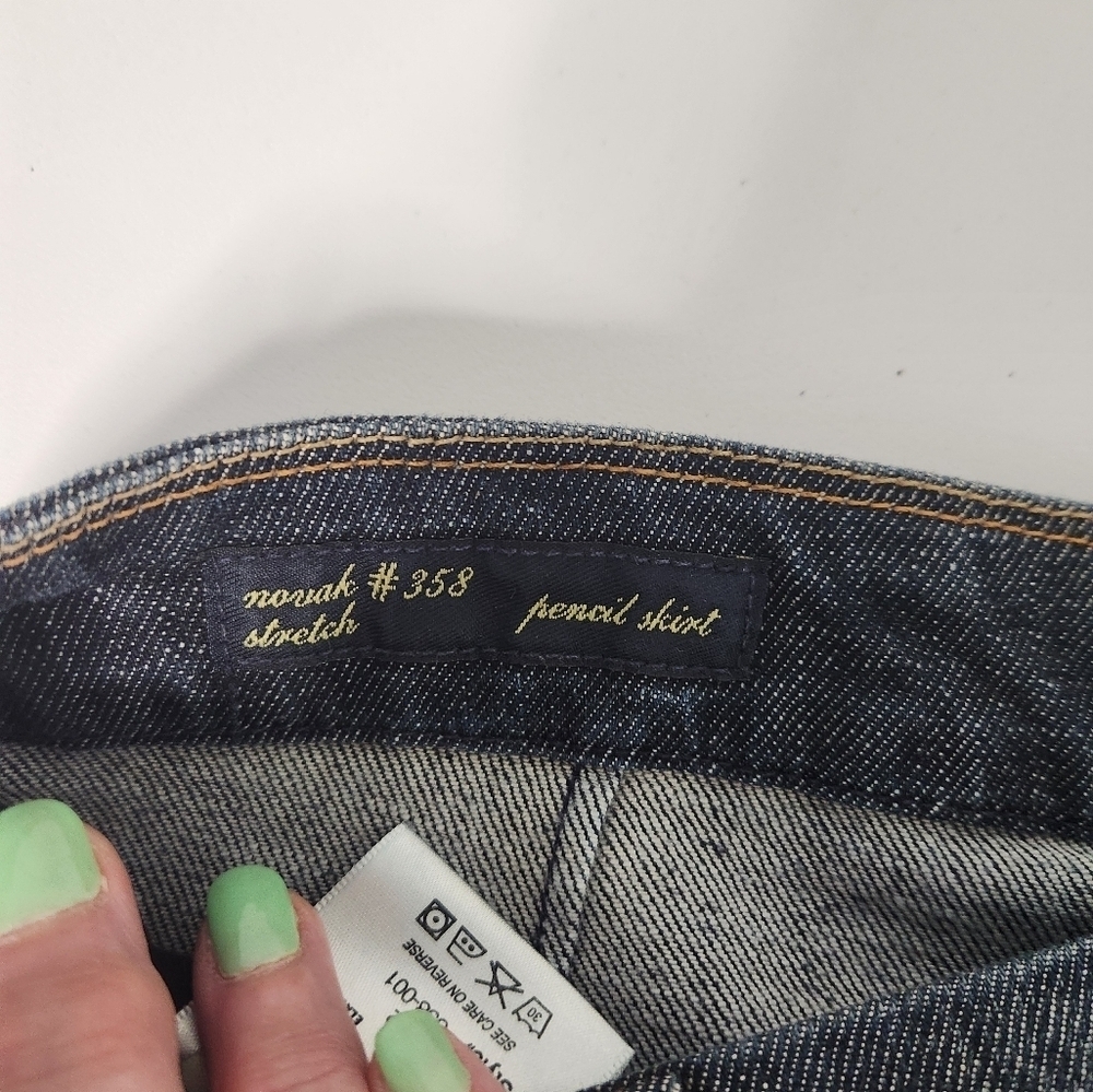 Citizen Of Humanity Denim Skirt, Size 29 - Picture 5 of 9